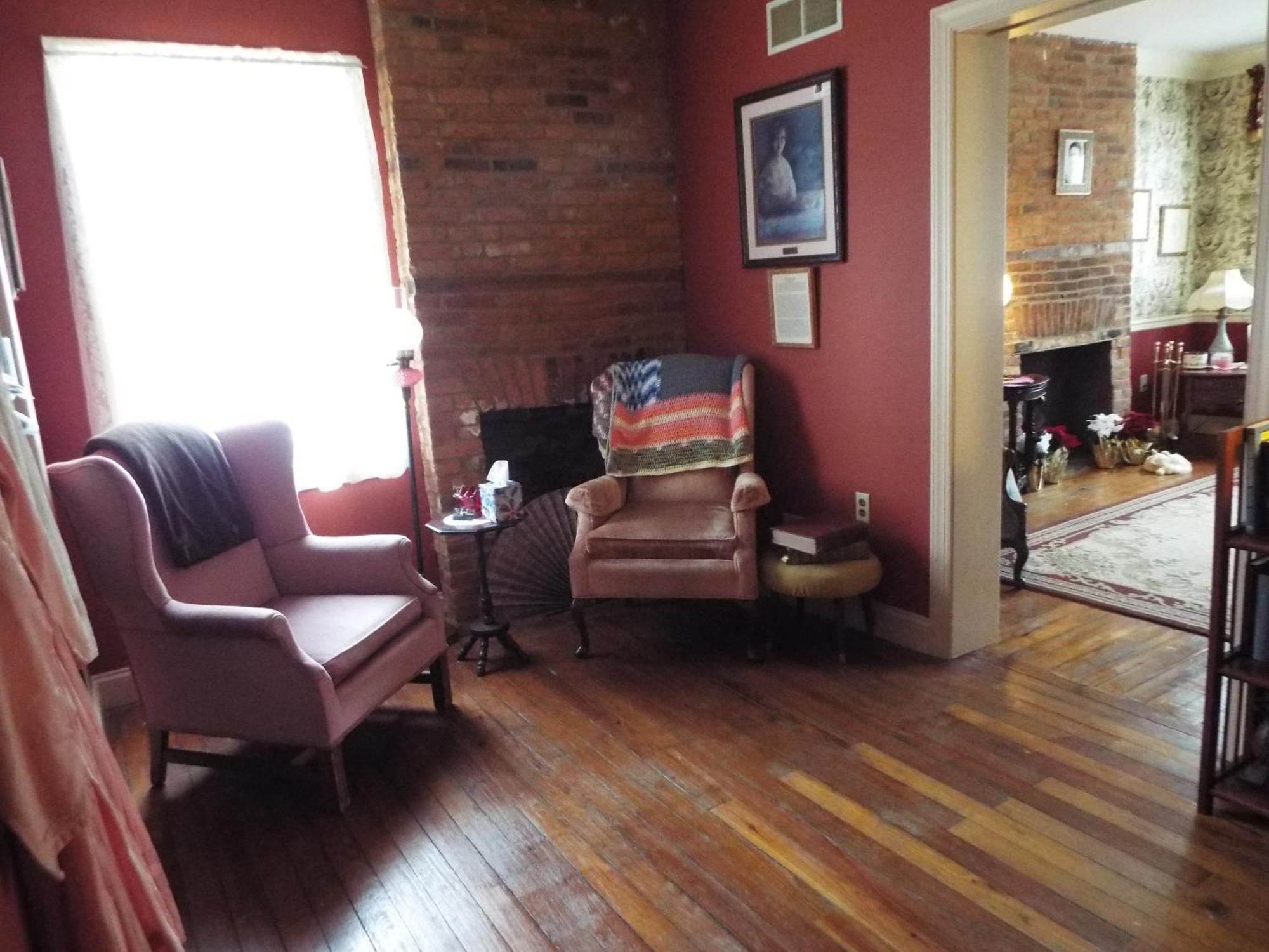 The Tillie Pierce House 3*